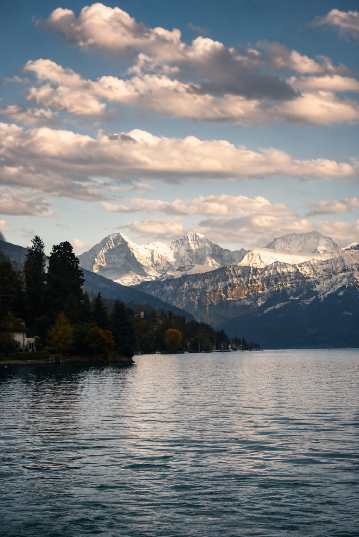 Switzerland itinerary lakes and mountains landscape